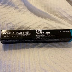 Make up for ever mascara Aqua Smoky Lash